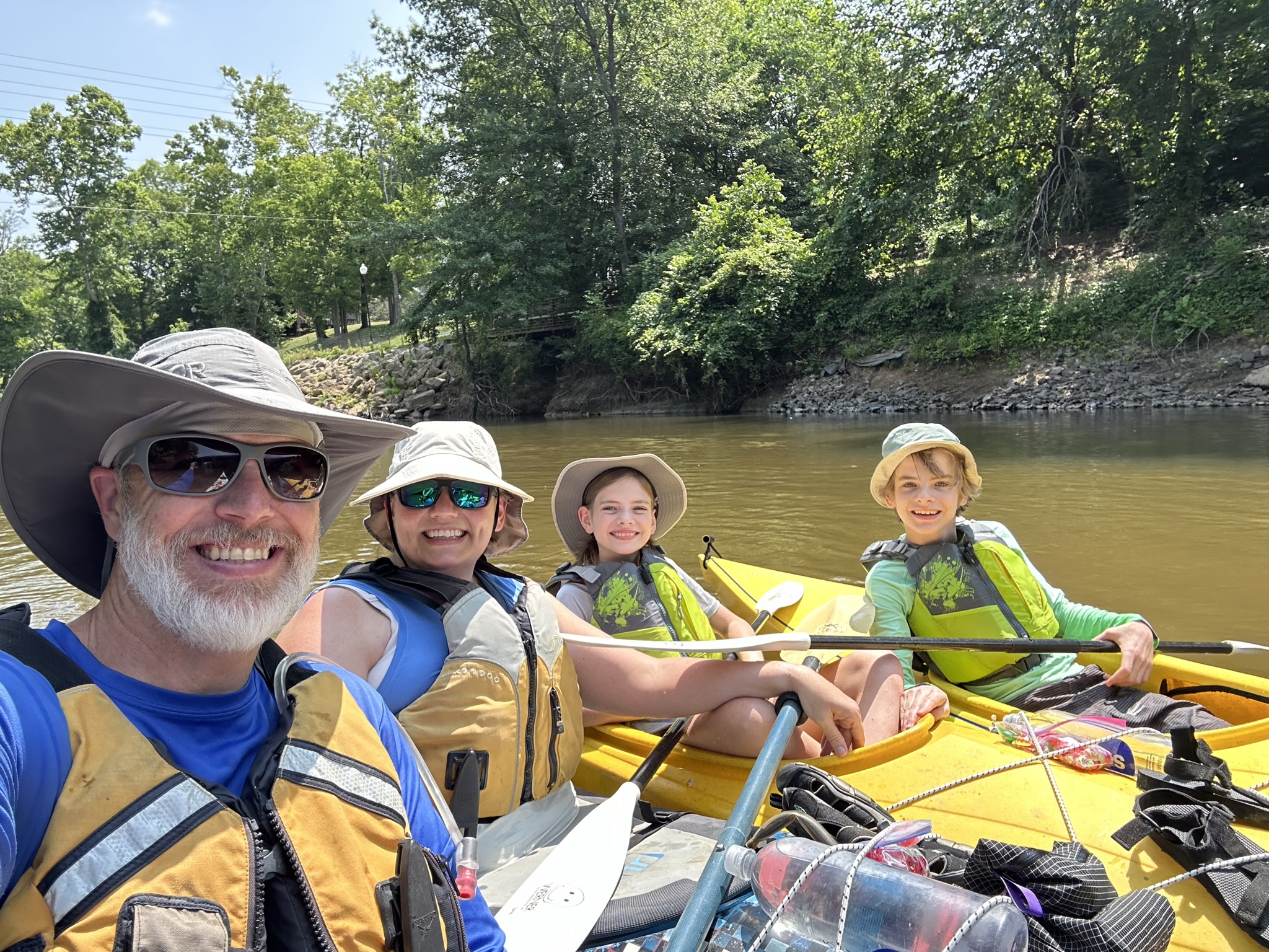Completer Jason Smith with his wife Abbey Noah, Rowan, and Wren © Jason Smith @jbirdnc